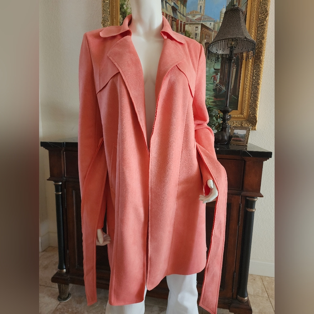 NWT-Stunning Melon Faux Suede Trenchcoat!!🤎